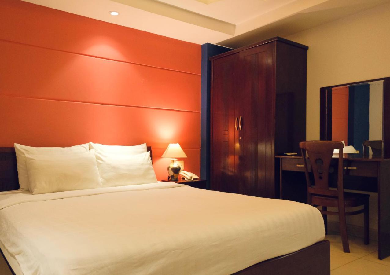 Yaya Sai Gon Hotel Bui Vien Walking Street ホーチミン市 エクステリア 写真